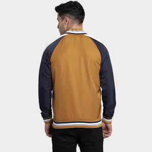 Chaqueta Bomber de Cuello Alto para Hombre, Estilo Urbano, 2 Bolsillos Laterales Personalizados, Precio Razonable - Product Image 4