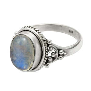 Bague en argent sterling 925 massif de qualité supérieure avec pierre précieuse personnalisée en pierre de lune arc-en-ciel de forme ovale, parfaite pour les filles et les garçons - Product Image 1
