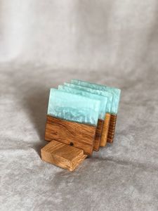 Posavasos de madera de diseño atractivo con soporte Posavasos de madera de acacia natural cuadrado para mesa de centro para exportación a precio económico - Product Image 3