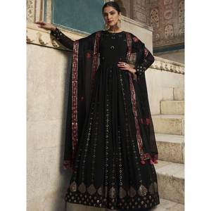 Robe de mariée en georgette noire avec broderie de paillettes Vêtements régionaux - Product Image 1