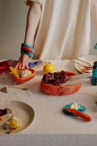 Juego de cuencos de servicio de resina hechos a mano personalizados altamente pulidos de alta calidad para hoteles y restaurantes de La India. - Product Image 4