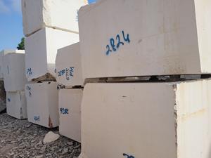 Blocs de pierre calcaire blanche sur mesure en gros, blocs de pierre à motif calcaire blanc, matériau de construction de haute qualité - Product Image 5