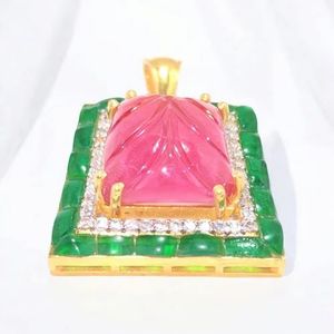 จี้เพชรเม็ดเดียวทับทิมสีเงินสเตอร์ลิงหลากสี92.5หรูหราสำหรับผู้หญิงมีเสน่ห์น่าดึงดูดเหนือกาลเวลาเหมาะสำหรับการสวมใส่สบายๆและเป็นทางการ - Product Image 1