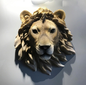 Sculpture murale réaliste de tête de lion majestueux en finition pierre, disponible à prix de gros. - Product Image 1