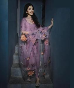 Les plus beaux vêtements de mariage et de fête portent une broderie lourde Georgette Kurtis avec organza soie Dupatta Set Festival Wear - Product Image 1