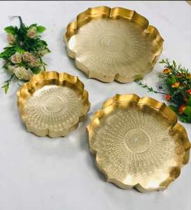 Bandeja de Ramadán de Metal de Lujo con Intrincados Patrones Islámicos, Perfecta para Realzar las Decoraciones de Mesa del Mes Sagrado - Product Image 5