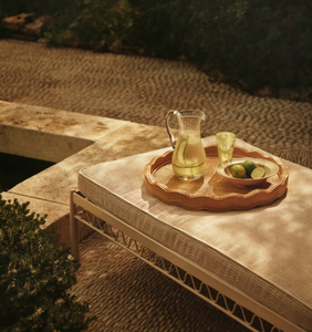 Plateau rond vintage en rotin à bord festonné, tissé à la main, plateau de service décoratif pour la restauration et la décoration de table en provenance du Vietnam - Product Image 6