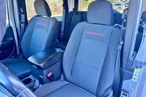 LISTO PARA ENVIAR - USADO, VOLANTE A LA IZQUIERDA |    WRANGLER RUBICON 4X4 2019 CON VOLANTE A LA DERECHA |   1 PROPIETARIO |   V6 POWER |   4x4 - Product Image 4