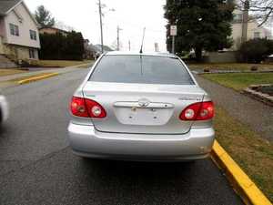 Toyota Corolla CE 2005 / Disponible para la Venta con Bajo Kilometraje, Motor de Gasolina / Auto Usado en Excelentes Condiciones, Sin Accidentes ni Problemas - Product Image 4