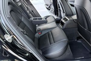 เบสท์บาย 2022 ปอร์เช่ พานาเมร่า 4S สปอร์ต ทูริสโม ทวินเทอร์โบ V6 ขับเคลื่อนสี่ล้อ หลังคาพาโนรามิกเต็มรูปแบบ - Product Image 5