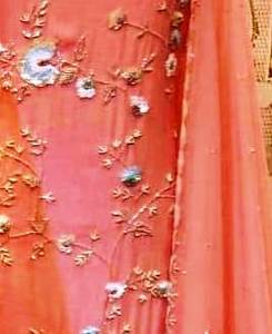 Costumes brodés à la main non cousus de créateur moderne pour femmes Fêtes de style traditionnel indien tendance - Product Image 3