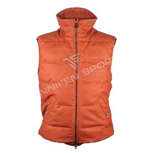 Chaleco de caza acolchado de alta calidad, Material de carcasa, tela de lana 100%, cierre de cremallera, bolsillos laterales, forro interior de poliéster - Product Image 1