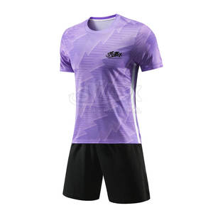 Uniforme de football à séchage rapide avec logo personnalisé, vêtements de sport professionnels, uniforme de football fabriqué au Pakistan - Product Image 1