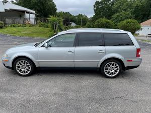 VOLKSWAGEN PASSAT W8 WAGON 2004 D'OCCASION CÔTÉ GAUCHE/DROIT - Product Image 3