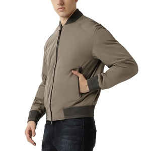 Chaqueta Bomber de Invierno de Poliéster 100% con Logotipo Personalizado de Primera Calidad, Chaqueta Bomber Personalizada al por Mayor para Hombre - Product Image 5