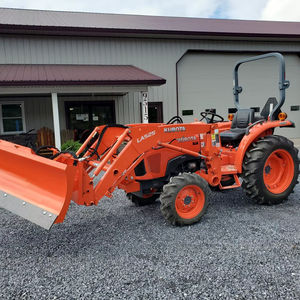 Tractor Kubota LX3310 Usado Japonés |   Tractor Agrícola Compacto de 33 HP con Tracción en las 4 Ruedas - Product Image 1