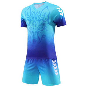 Ensemble de maillot et short de football pour hommes adultes imprimé par sublimation personnalisée avec nom d'équipe personnalisé Uniforme de haute qualité - Product Image 2