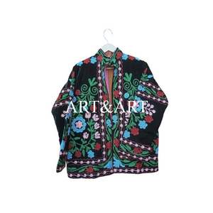 Chaqueta Corta Tejida a Mano de Otoño Invierno para Mujer, Bordado Vintage de Algodón Floral Suzani, Regalo Perfecto - Product Image 2