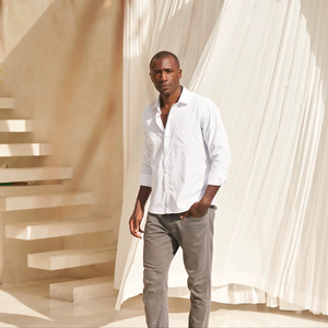 เสื้อทักซิโด้ชายคุณภาพสูง แบรนด์ BEAM กระดุมหุ้มผ้า แขนยาว คอวี ผ้าฝ้าย 40% โพลีเอสเตอร์ 60% เหมาะสำหรับฤดูร้อน สวมใส่ในโอกาสที่เป็นทางการ - Product Image 2