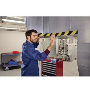 Ruban signalétique universel en tissu industriel Tesa 50 mm x 66 m Jaune/Noir Polypropylène 50 mm de largeur x 66 m de longueur - Product Image 1