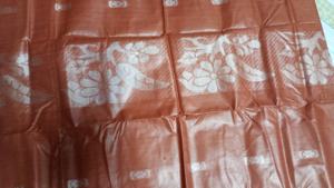 ผ้าลุงกี/ผ้าซารอง ผ้าฝ้ายคุณภาพสูง ลดราคาพิเศษ สำหรับผู้ใหญ่ แบบยูนิเซ็กซ์ ลายตารางสีสันสดใส เย็บอย่างประณีต ใส่สบาย - Product Image 4