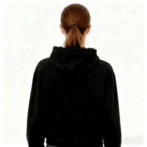 Conjunto Deportivo de Invierno para Mujer al por Mayor con Logotipo Personalizado, Top Corto de Manga Larga y Sudadera con Capucha Corta - Product Image 2