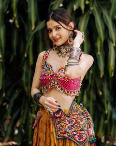 Lehenga choli สีชมพูออกแบบล่าสุด2023ผู้ผลิตสำหรับงานแต่งงาน - Product Image 6