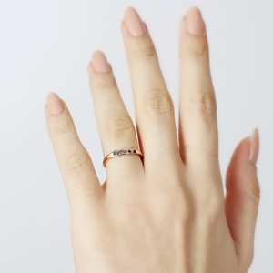 Anillo Apilable Personalizado con Nombre, Joyería Minimalista para Mujer, Uso Diario, Regalo Elegante, Diseño Delgado y Lujoso para Bodas y Fiestas - Product Image 3