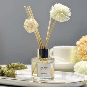 Diffuseur de parfum à fleurs avec logo personnalisé assainisseurs d'air en bâton de roseau en rotin diffuseur de parfum décoratif en rotin en vente de gros - Product Image 4
