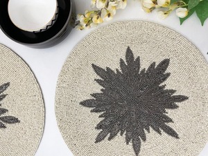Set de table rond en perles de haute qualité, fait main, au design unique, à prix très bas, en provenance d'Inde - Product Image 3