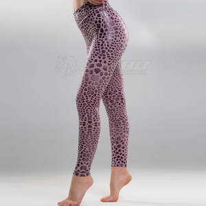 Offre Spéciale dernier Style femmes Grippy Leggings bas quantité minimale de commande Yoga porter femmes Grippy Leggings confortable - Product Image 1