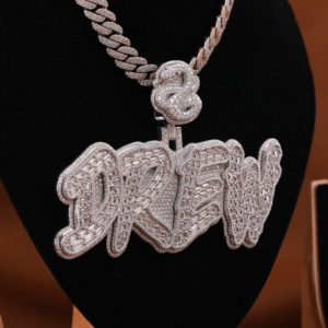 Personalizado 14kt oro blanco DREW carta completo Iced Moissanite Unisex diamante colgante plata esterlina plateado cuerpo joyería - Product Image 3