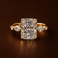Anillo de Compromiso Clásico para Mujer con Zirconia Cúbica de Corte Radiante de 2.95 Quilates TCW, Engaste de Barra, Plata IGI, Alta Calidad Personalizada