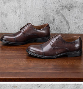 รองเท้าหนังแท้ผู้ชายทรงธุรกิจ ดีไซน์ทันสมัย เหมาะสำหรับใส่ทำงานและงานต่างๆ - Product Image 5