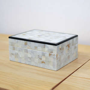 Caja de Joyería de Viaje Pequeña Personalizada TIMELESS CRAFT, Material MOP, Organizador de Joyas, Estuche para Anillos, Aretes, Collares, Regalo - Product Image 1