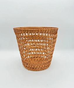 Cesta de Almacenamiento de Ratán Natural Tejida a Mano, Diseño Multifuncional Moderno y Ecológico, Hecho en Hanoi, Artex Green Earth - Product Image 1