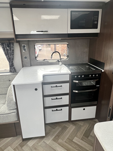 Mini RV de Lujo 4x4, Remolque de Viaje, Camper para 4 Personas, Vehículo Todoterreno para Acampar, Acero Inoxidable, Una Habitación, Aire Acondicionado, Plegable - Product Image 4