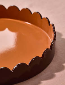 Plateau rond à bord festonné laqué brillant plateau de service décoratif moderne pour salle à manger Table basse décor à la maison - Product Image 4