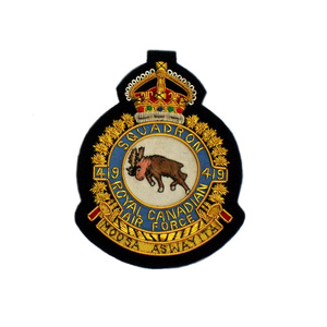 Badges de blazer brodés à la main en fil d'argent personnalisé meilleure vente blazer de cérémonie uniforme de crête insignes de poche - Product Image 4