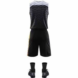 2024 ensembles de polyester respirant de vêtements de basket-ball personnalisés de qualité supérieure pour hommes avec logo personnalisé et nouvelle conception de sublimation - Product Image 6