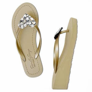 Sandalias de cuña media con corazón de cristal para mujer, chanclas con diamantes de imitación y punta abierta, plantilla acolchada de PVC/EVA para playa y verano - Product Image 1