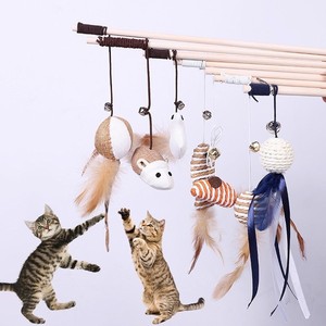Canne à pêche en bois faite à la main avec manche pour chat avec poisson à plumes pour un plaisir sans fin - Product Image 4