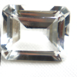 100% Topacio blanco Natural suelto precioso curación piedra preciosa fábrica directa Esmeralda en forma de corte facetado gemas para la fabricación de joyas OEM - Product Image 1