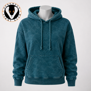 Sweat à capuche pour femme, effet délavé, tissu doux et coupe décontractée, idéal pour le streetwear et le quotidien. - Product Image 3