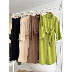 Conjunto de Traje para Mujer Ayrobin 10179, Camisa con Lazos y Pantalones con Abertura, Elegante y con Estilo - Product Image 1