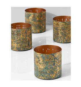 Elegante portavelas de metal votivo con detalles en oro vintage, ideal para Decoración de mesa de boda con temática rústica - Product Image 3