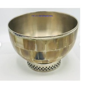 Bol de service à écrou noir rond plaqué or Bol décoratif pour la maison en acier inoxydable aluminium métal forme de fleur - Product Image 5