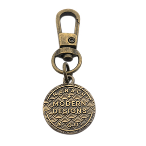 Gran oferta, marca grabada, bolsa personalizada, logotipo de Metal, etiqueta de placa <span class=keywords><strong>con</strong></span> <span class=keywords><strong>cadena</strong></span> de gancho <span class=keywords><strong>para</strong></span> bolsos - Product Image 1