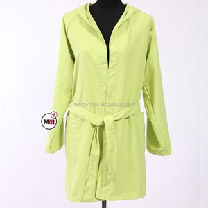 Albornoz de poliéster personalizado Albornoz ligero absorbente de agua Toalla de playa con capucha - Product Image 5