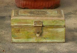 Caja de almacenamiento decorativa de latón de madera, joyería desgastada, caja de baratija rústica India para decoración del hogar, mesa de baño para sala de estar - Product Image 4